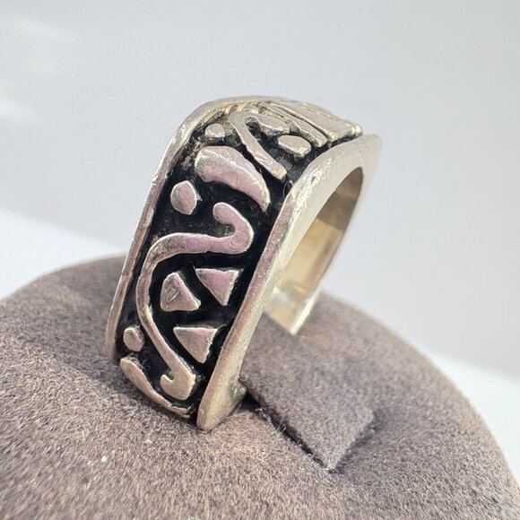 VTG Solid Sterling Silver 925 Scroll Design Squared Band Ring Size 7 - Picture 2 of 9